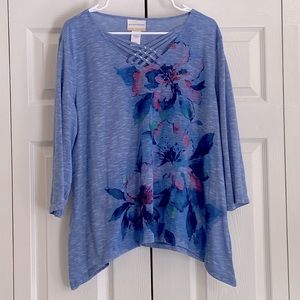 Alfred Dunner blue floral asymmetrical top size 1X